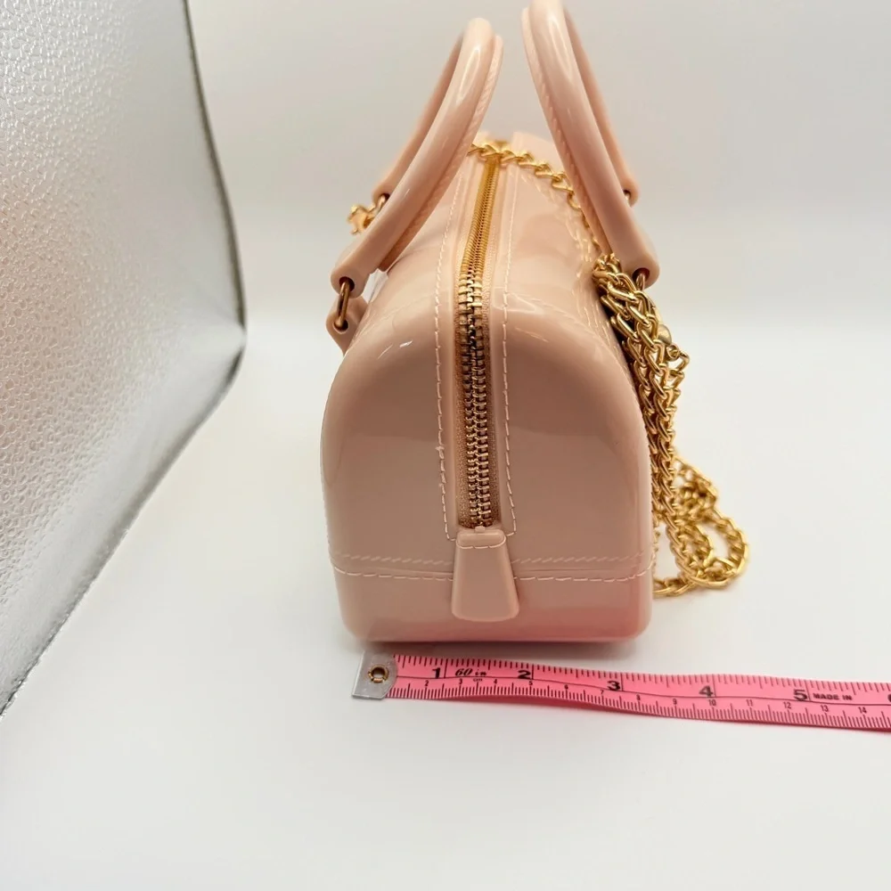 Cute & Fun Pale Pink Handbag with Gold Chain - Picture 7 of 10